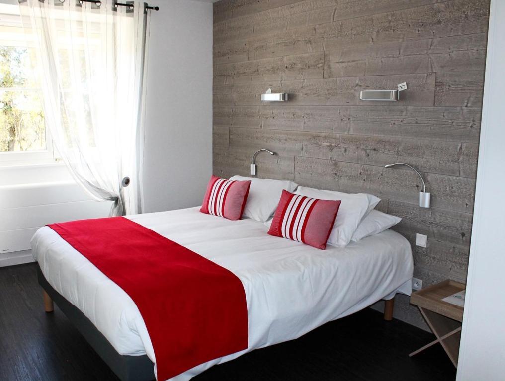Logis Hotel "Ici M'Aime" Rouvray  المظهر الخارجي الصورة