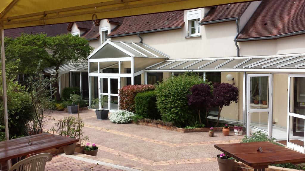 Logis Hotel "Ici M'Aime" Rouvray  المظهر الخارجي الصورة