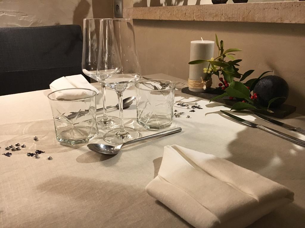 Logis Hotel "Ici M'Aime" Rouvray  المظهر الخارجي الصورة