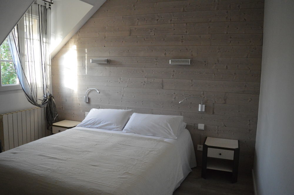 Logis Hotel "Ici M'Aime" Rouvray  المظهر الخارجي الصورة