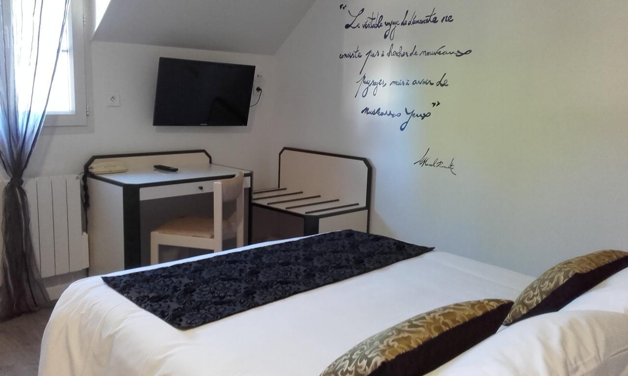Logis Hotel "Ici M'Aime" Rouvray  المظهر الخارجي الصورة
